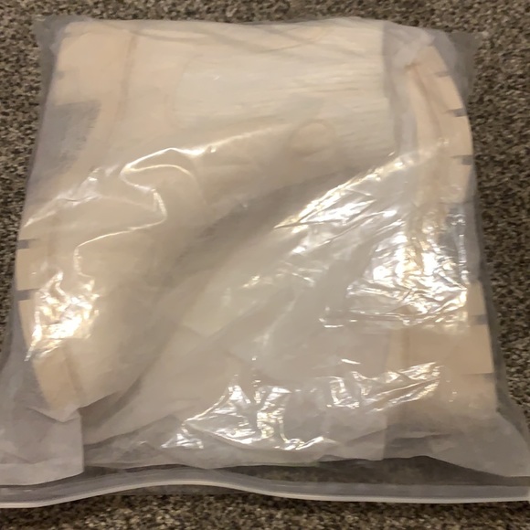 Chunky White Boots - Picture 5 of 5